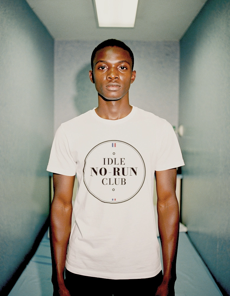 T-shirt Idle no-run Club - shop b.